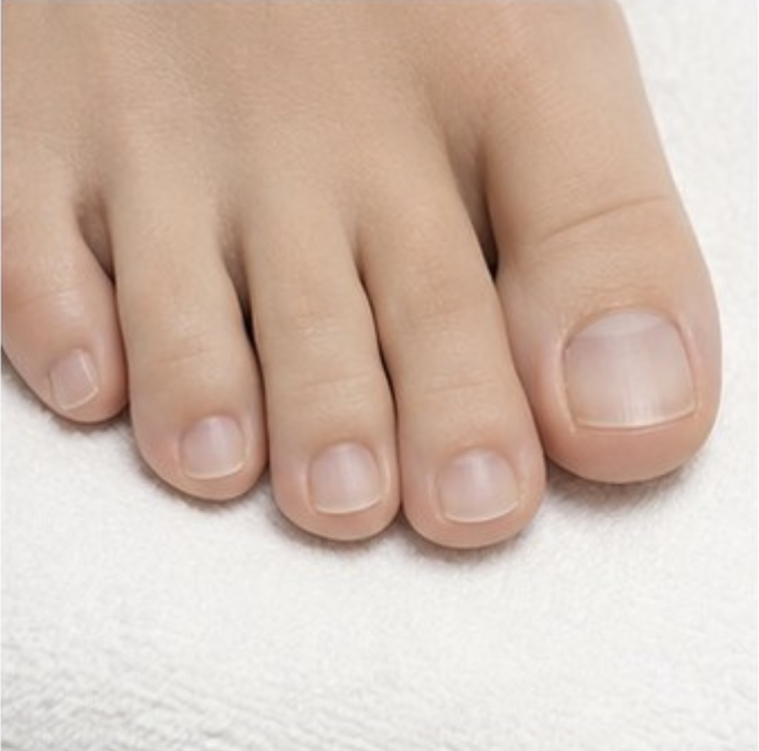 Belleza de pies sin esmalte